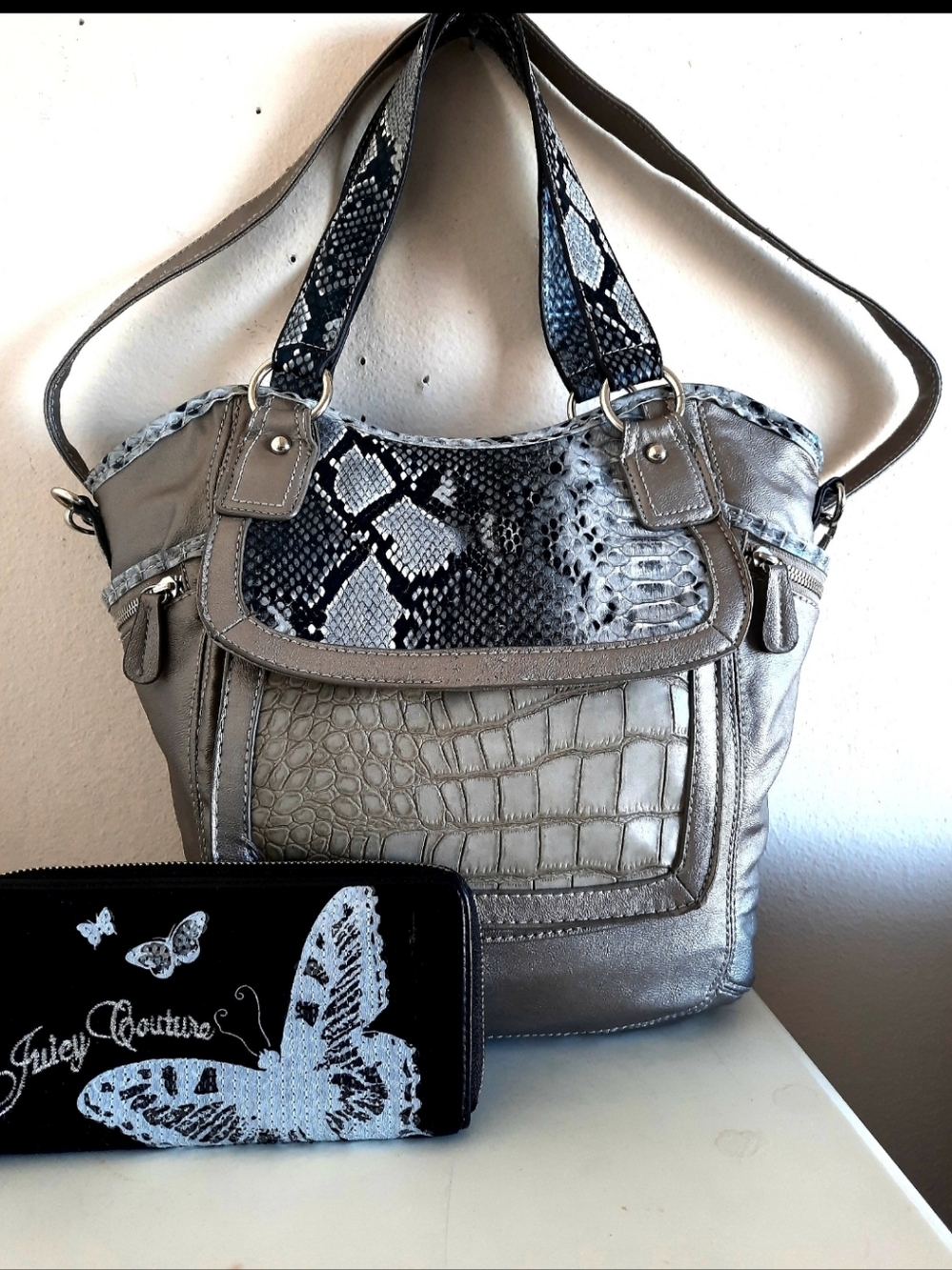 APT 9 HANDBAG & FREE MATCHING JUICY COUTURE WALLET